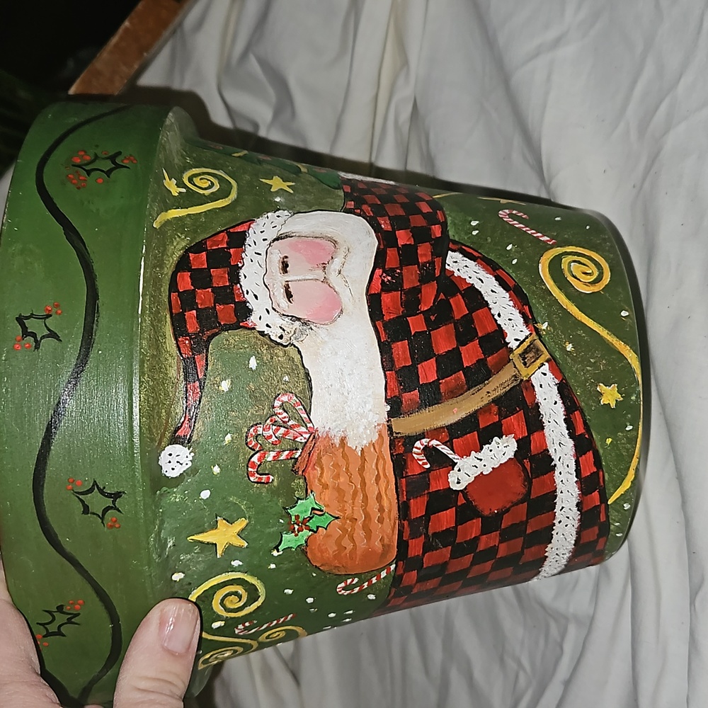 Holiday pot